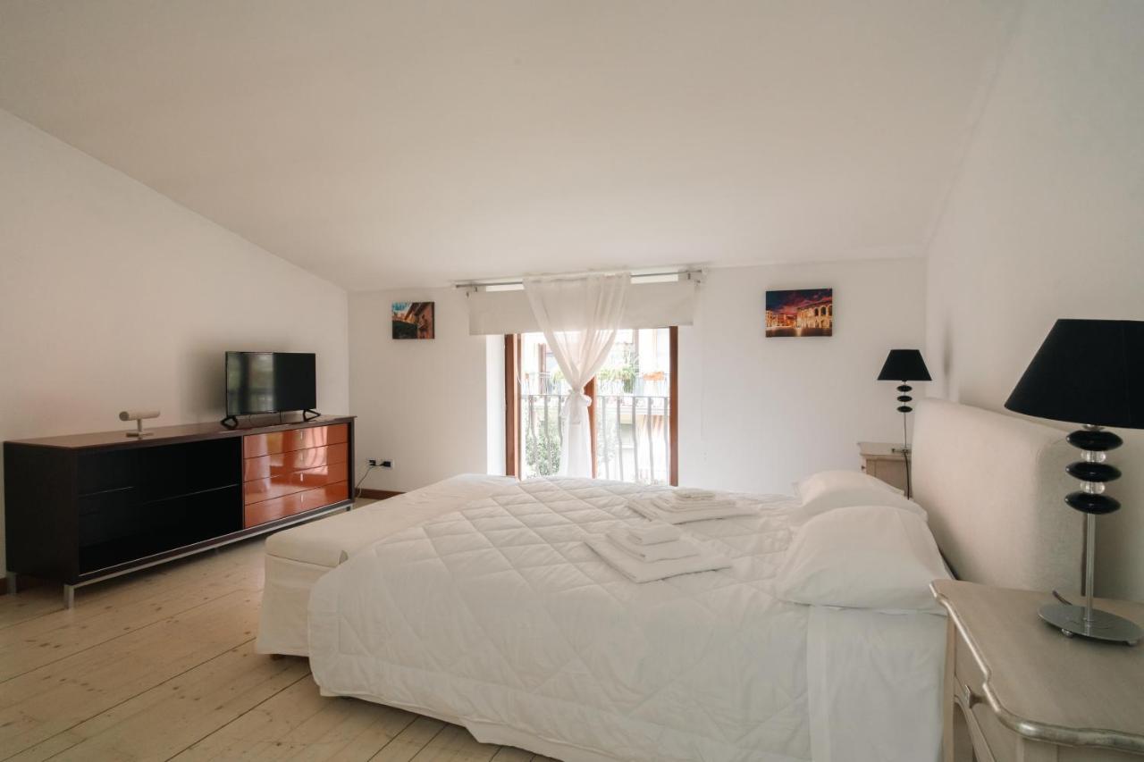 Appartamento Scaligero Borgo Trento เวโรนา ภายนอก รูปภาพ